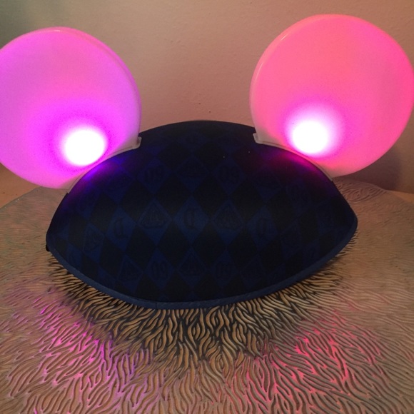 Disneyland 60 diamond anniversary light up ears - Picture 3 of 5